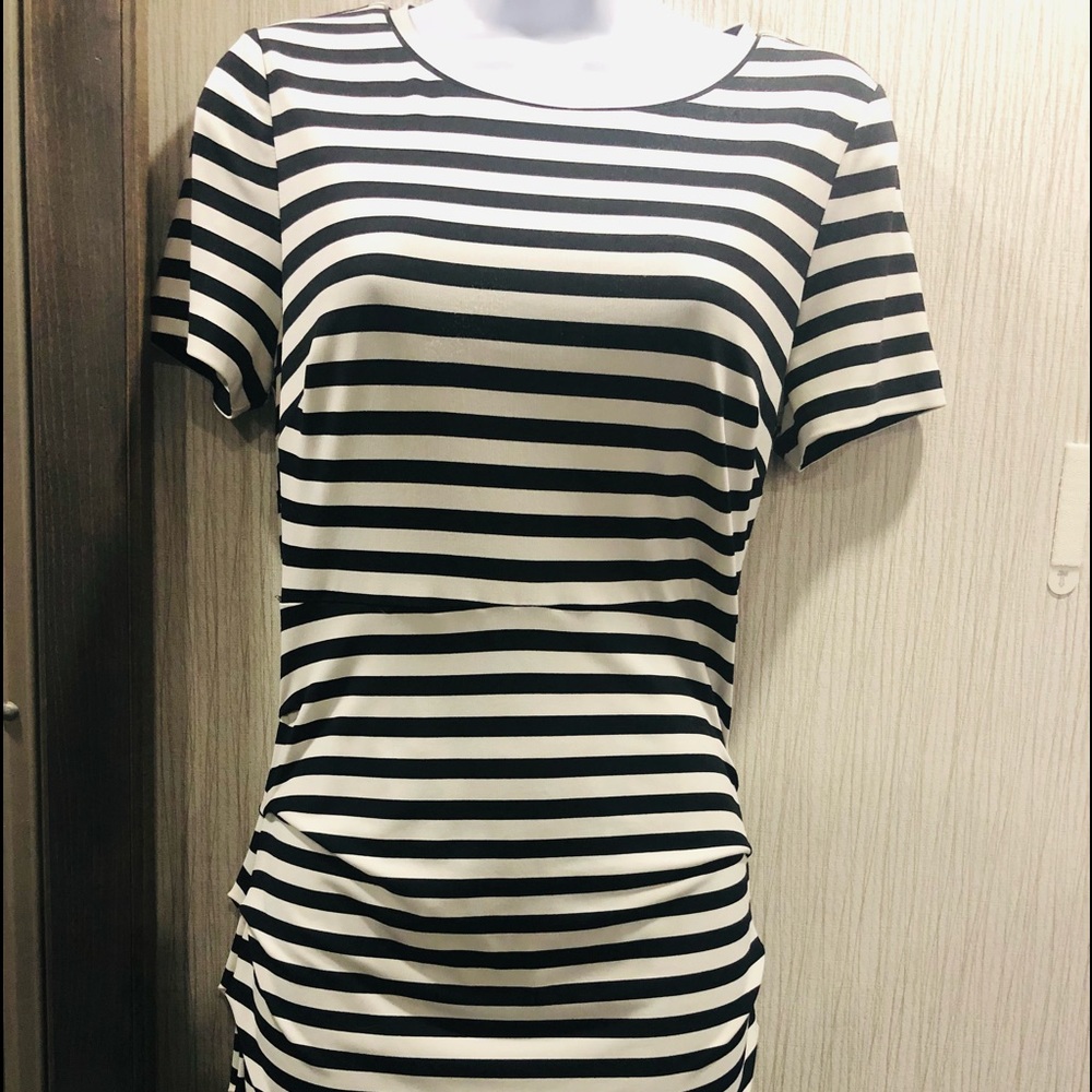 🎉HP🎉❤️‍🔥Vince Camuto-Midi Short Sleeve Dress Measurements in Description❤️‍🔥 - Picture 5 of 15